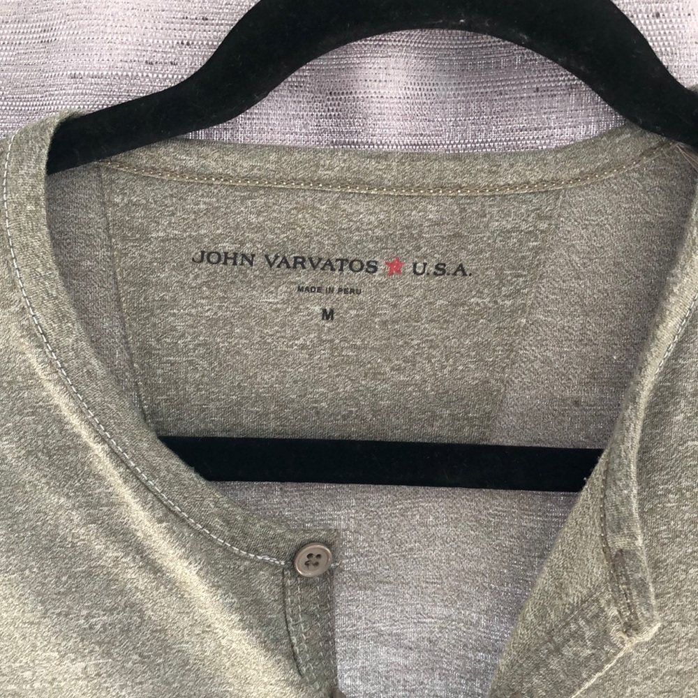 John Varvatos USA men’s shirt size medium olive Heather color
